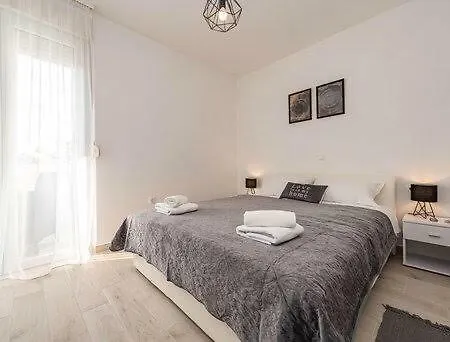 Ane Apartamento Zadar